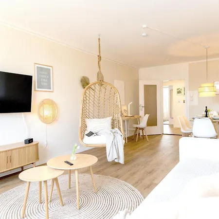 Zentrum - Happyhome - Direkt In Der Porschestrasse, 5 Personen & Kind, 3 Betten Wolfsbourg