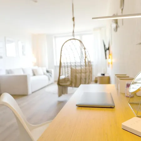 Innenstadt - Happyhome - Direkt In Der Porschestrasse, 5 Personen & Kind, 3