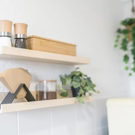 Zentrum - Happyhome - Direkt In Der Porschestrasse, 5 Personen & Kind, 3 Betten Appartement *