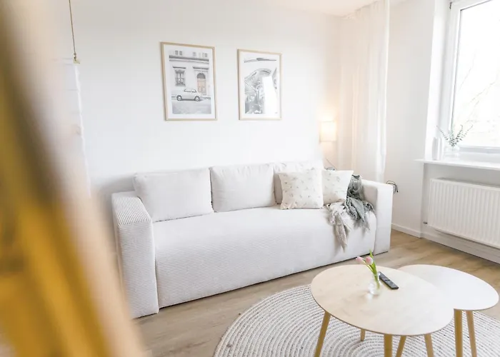 Zentrum - Happyhome - Direkt In Der Porschestrasse, 5 Personen & Kind, 3 Betten Apartman