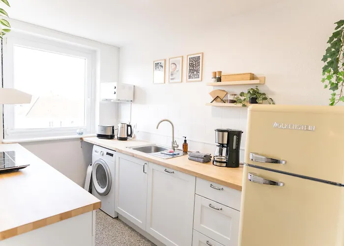 Zentrum - Happyhome - Direkt In Der Porschestrasse, 5 Personen & Kind, 3 Betten Apartman