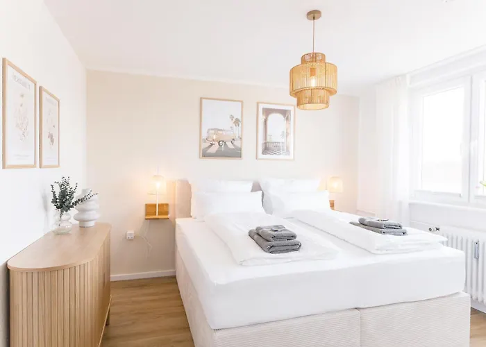 Apartman Zentrum - Happyhome - Direkt In Der Porschestrasse, 5 Personen & Kind, 3 Betten