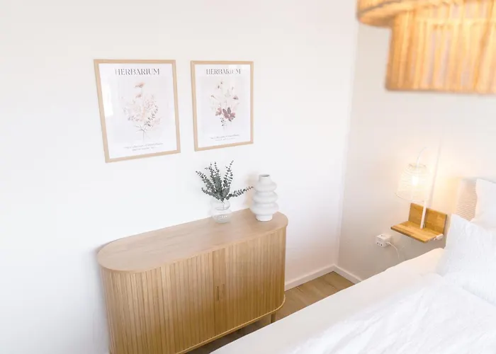 Zentrum - Happyhome - Direkt In Der Porschestrasse, 5 Personen & Kind, 3 Betten Apartman *