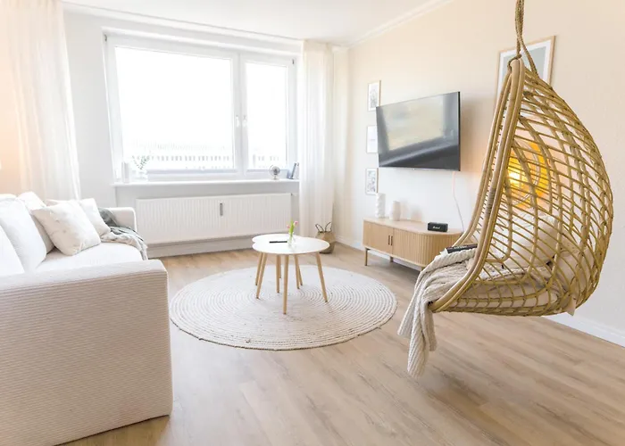Zentrum - Happyhome - Direkt In Der Porschestrasse, 5 Personen & Kind, 3 Betten *