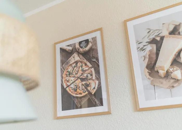 Zentrum - Happyhome - Direkt In Der Porschestrasse, 5 Personen & Kind, 3 Betten * Wolfsburg