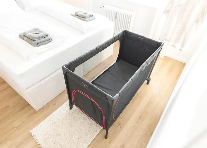 Zentrum - Happyhome - Direkt In Der Porschestrasse, 5 Personen & Kind, 3 Betten Apartman *